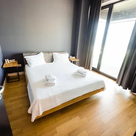 Pupa 2 Mamaia